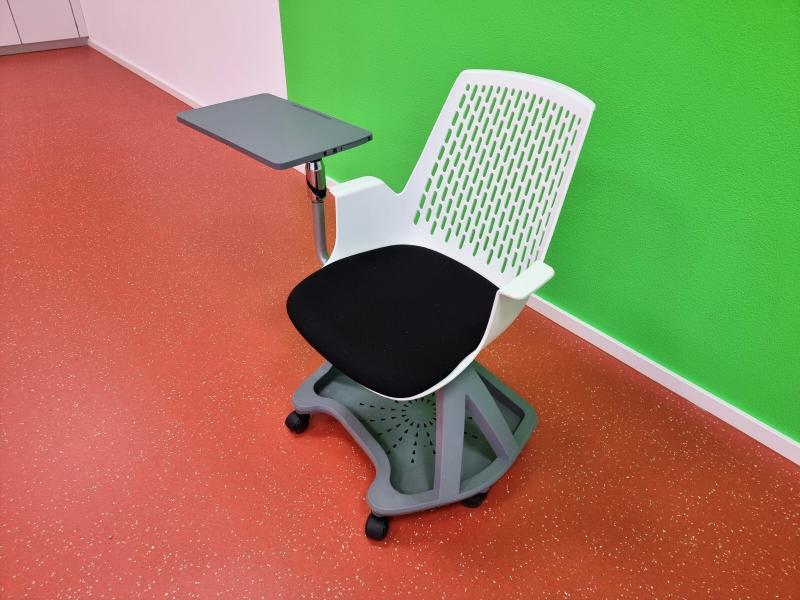 Flexible, mobile Stühle Berufliches Schulzentrum Cham von Salfer aus Mühldorf5