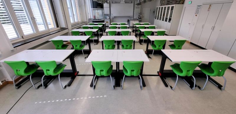 Salfer Multifunktionstisch Format+ Switch Note geschlossen versenkbarer Laptop Mittelschule München4