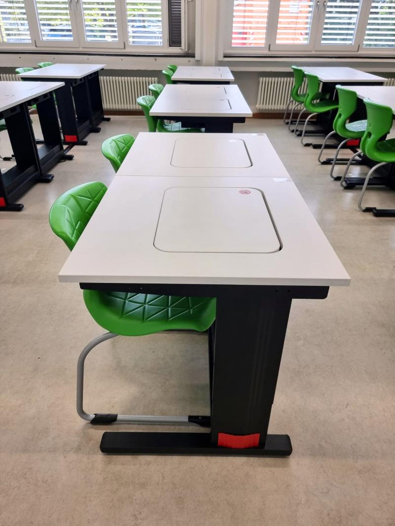 Salfer Multifunktionstisch Format+ Switch Note geschlossen versenkbarer Laptop Mittelschule München6