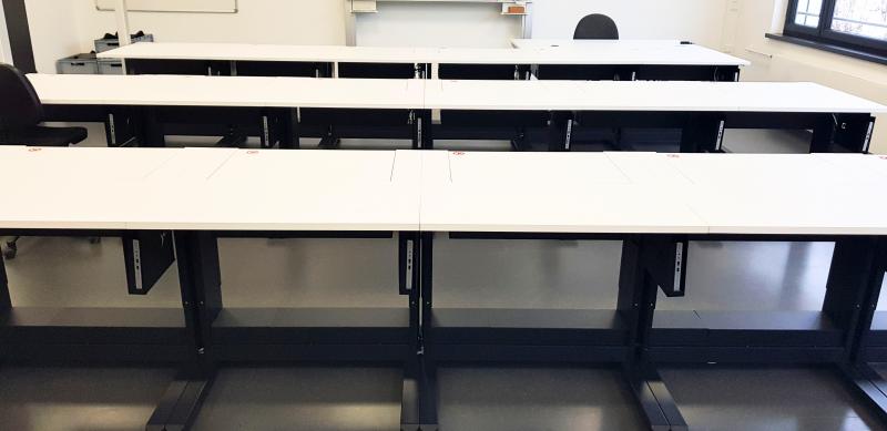 Salfer Multifunktionstisch Format+ versenkbarer Monitor bis zu 24" Private Berufsakademie für Aus- und Weiterbildung Passau gGmbH14