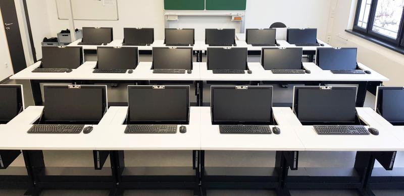 Salfer Multifunktionstisch Format+ versenkbarer Monitor bis zu 24" Private Berufsakademie für Aus- und Weiterbildung Passau gGmbH15