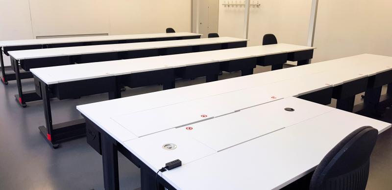 Salfer Multifunktionstisch Format+ versenkbarer Monitor bis zu 24" Private Berufsakademie für Aus- und Weiterbildung Passau gGmbH8