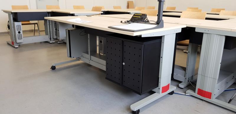 Salfer Multifunktionstisch Format+ versenkbarer Monitor bis zu 24" Zentrum für Sprache und Kommunikation - Universität Regensburg5