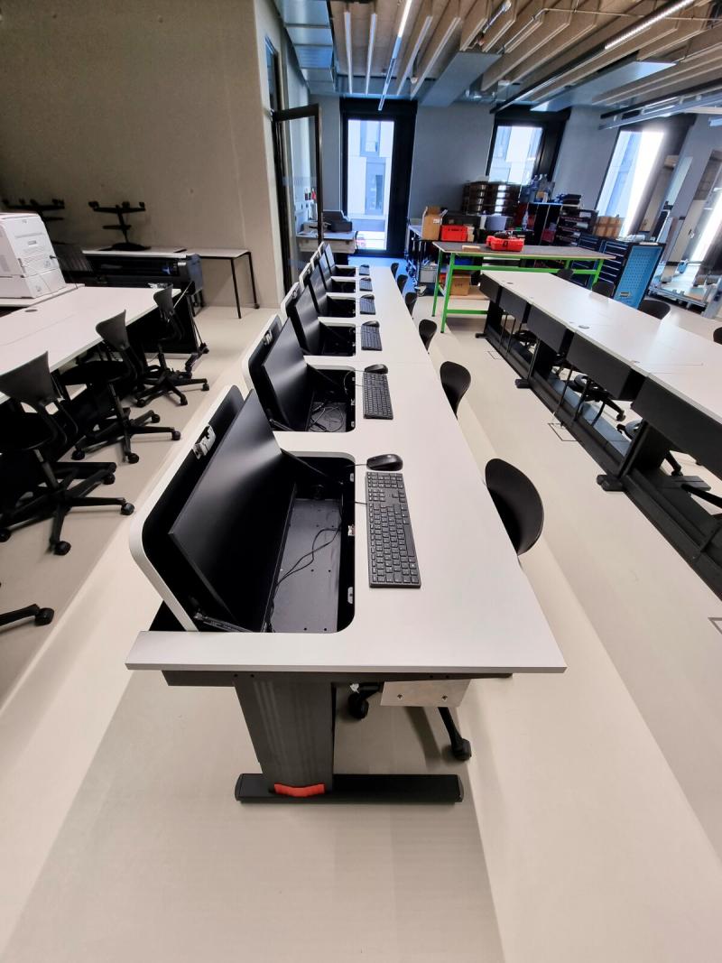 Salfer Multifunktionstisch Format+ versenkbarer Monitor bis zu 27" Berufliches Schulzentrum Vilshofen11