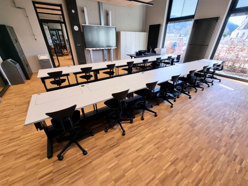 Salfer Multifunktionstisch Format+ versenkbarer Monitor bis zu 27" Berufliches Schulzentrum Vilshofen2
