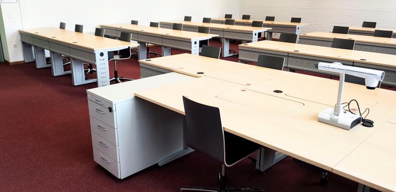 Salfer Multifunktionstisch PlugIn versenkbarer Monitor Realschule Waldmünchen4