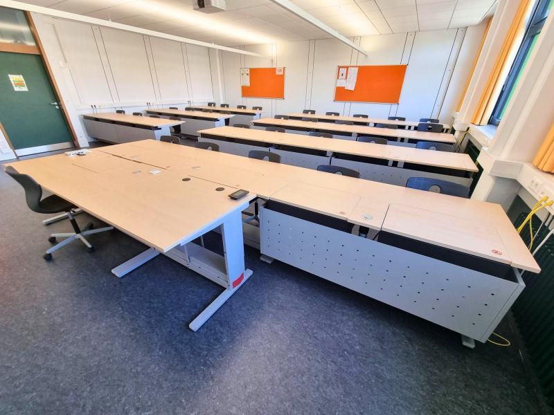 Salfer Multifunktionstisch Format+ versenkbarer Monitor Käthe-Kollwitz-Schule-Bruchsal3