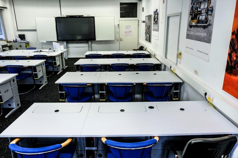 Salfer Multifunktionstisch PlugIn vertikaler Auszug TSZ München2