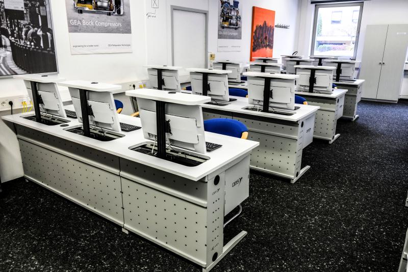 Salfer Multifunktionstisch PlugIn vertikaler Auszug TSZ München3