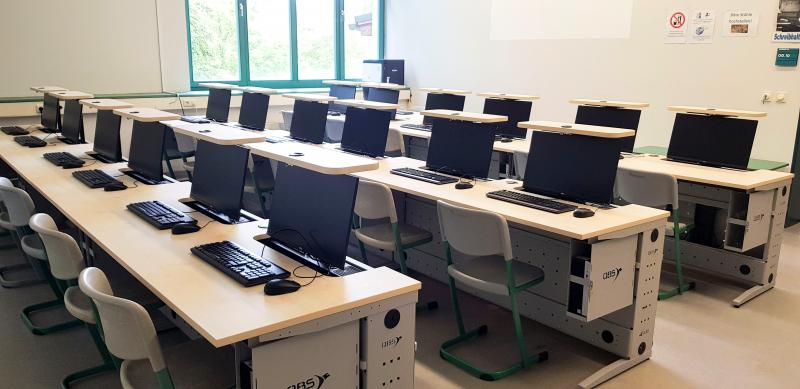 Salfer Multifunktionstisch PlugIn vertikaler Auszug Bad Kötzting2