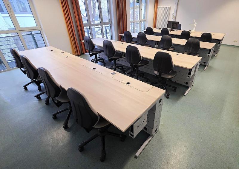 IT-Möbelsysteme für Schulungsraum - geschlossen