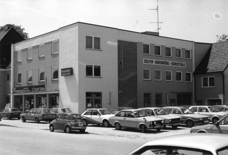 1984 Salfer Geschaeftshaus am Bahnhof