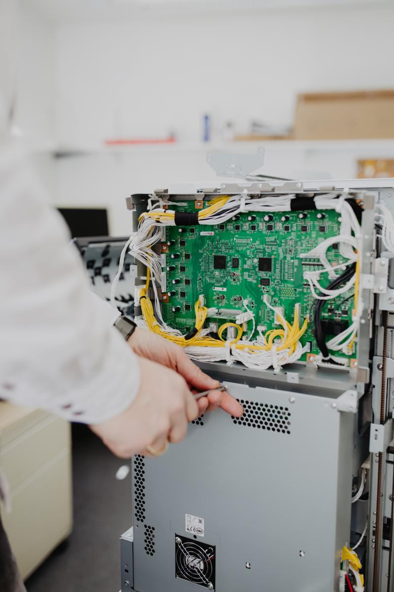 Reparatur von Multifunktionsgeräten in der hauseigenen Werkstatt