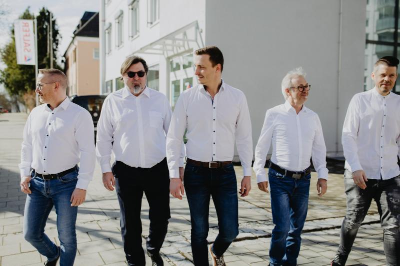 Abteilungsleiter der Firma Salfer Abteilungsleiter der Firma Salfer