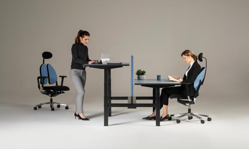 Emodel nowy styl zwei Frauen im Büro Emodel nowy styl zwei Frauen im Büro