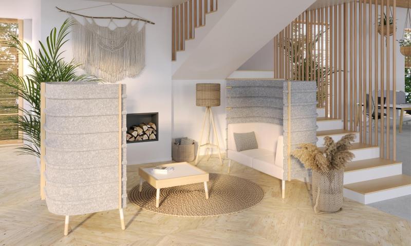 Heller Eingangsbereich im Bürogebäude im Akustikstellwänden