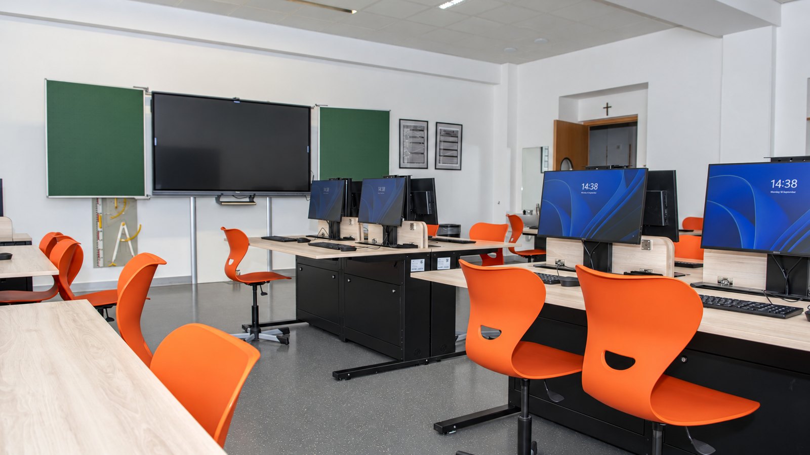 DigitalPakt 2.0 2026: Multifunktionale IT‑Möbelsysteme als nachhaltige Investition für Schulen