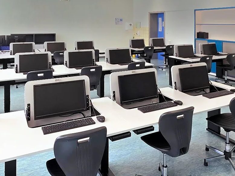 Klassenraum der Mittelschule Kempten mit SMESK Flip