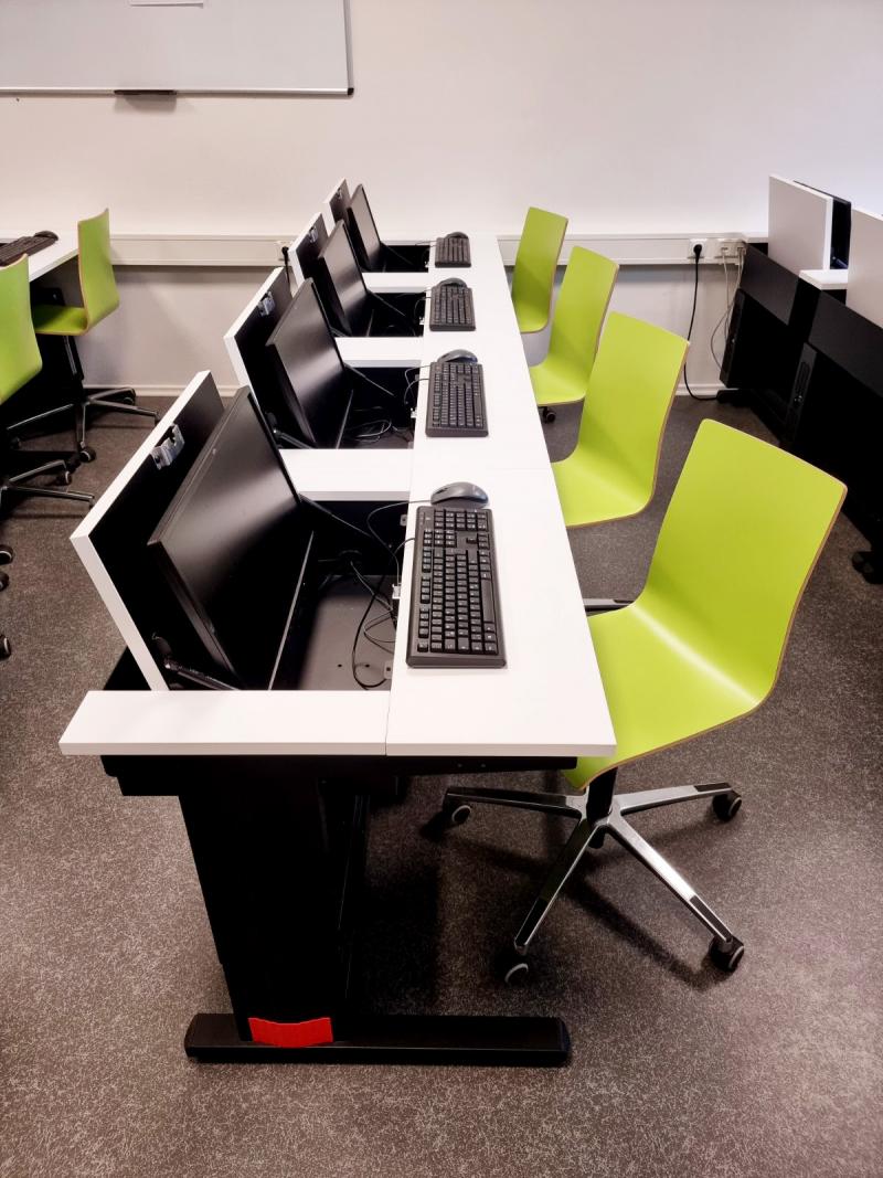 Salfer Multifunktionstisch Format+ versenkbarer Monitor bis zu 24" Südschule Bad Tölz1