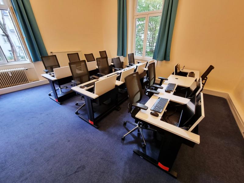 Salfer Multifunktionstisch Format+ versenkbarer Monitor bis zu 24" Begemann Schule Frankfurt6