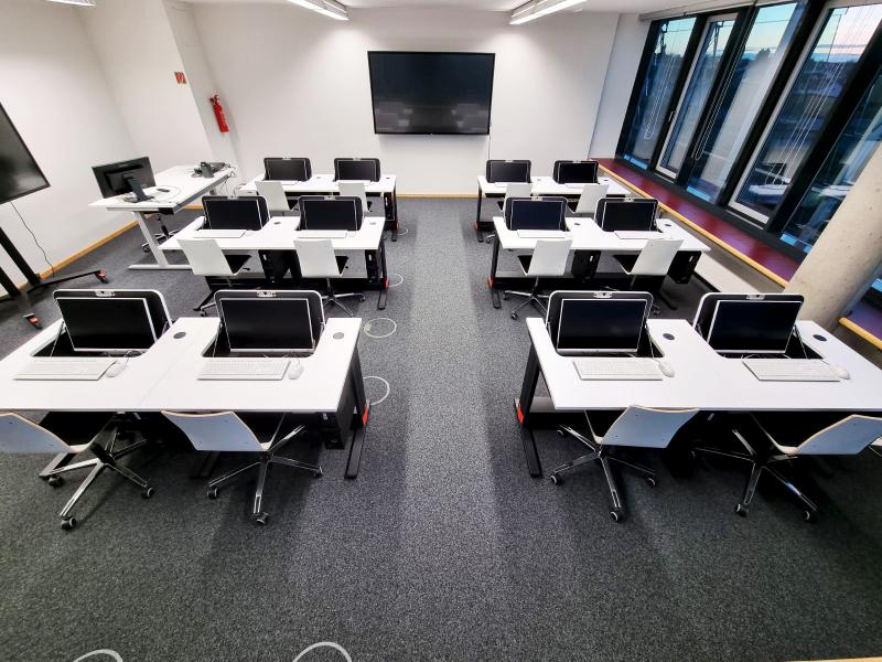 Salfer Multifunktionstisch Format+ versenkbarer Monitor bis zu 27" Deutsche Rentenversicherung Schwaben