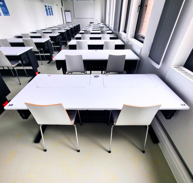 Salfer-Multifunktionstisch Format+- versenkbarer Monitor bis zu 27"