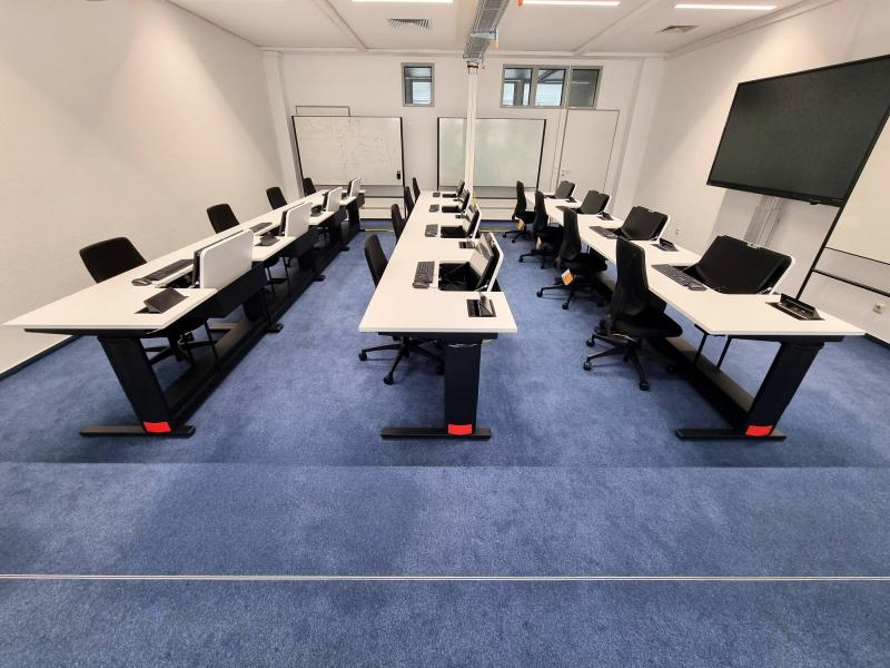 Salfer Computertisch Format + versenkbarer Monitor bis zu 27"