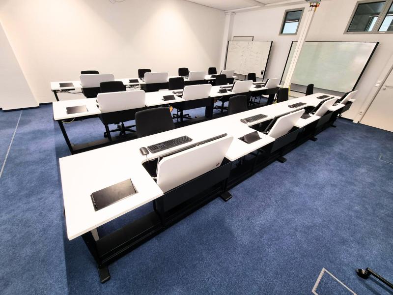 Salfer Computertisch Format + versenkbarer Monitor bis zu 27"