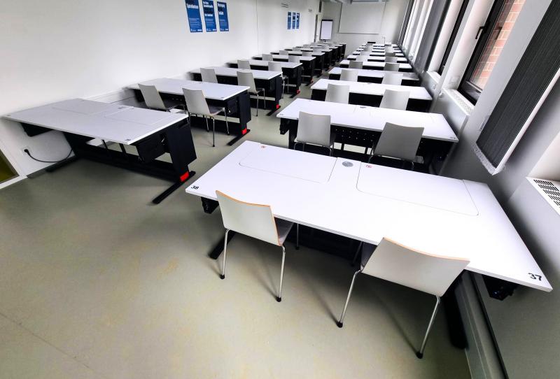 Salfer-Multifunktionstisch Format+- versenkbarer Monitor bis zu 27"