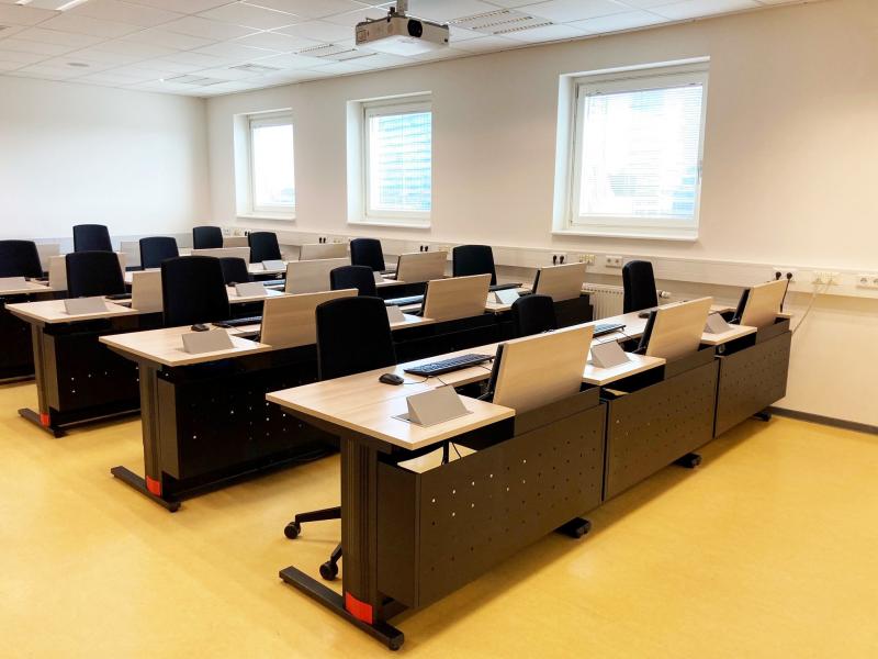 Salfer Multifunktionstisch Format+ versenkbarer Monitor bis zu 24" inklusive Mini-PC-Container Hochschule für Angewandte Wissenschaften Hamburg4