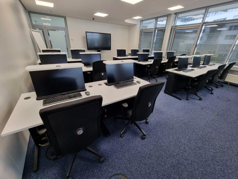 Salfer Multifunktionstisch PlugIn vertikaler Auszug Hochtaunuskreis5