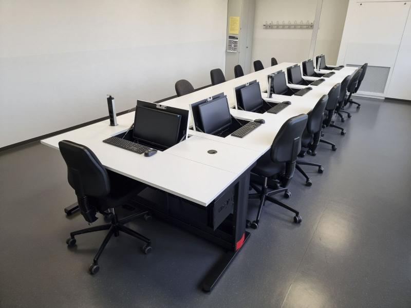 Salfer Multifunktionstisch Format+ versenkbarer Monitor bis zu 24" Private Berufsakademie für Aus- und Weiterbildung Passau gGmbH5