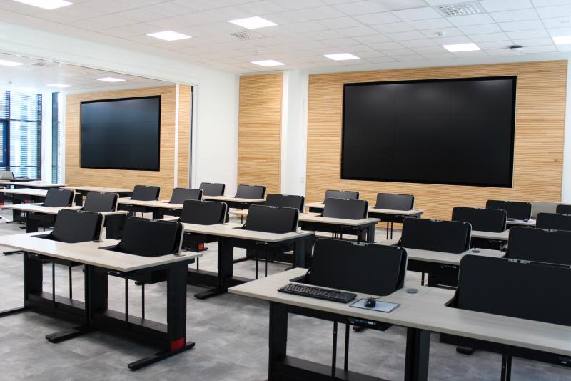 Salfer Multifunktionstisch Format+ versenkbarer Monitor bis zu 27" HWK Chemnitz