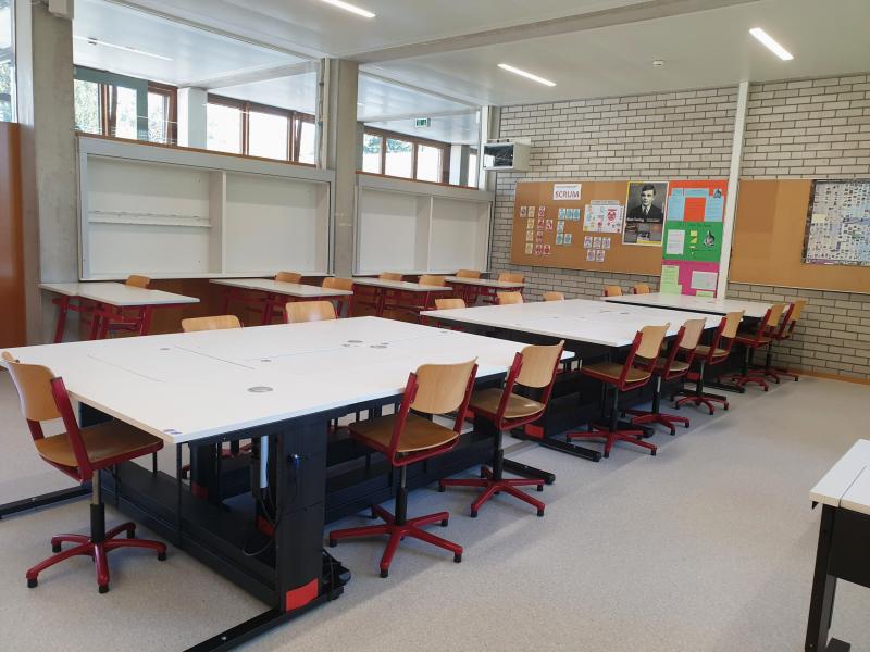 Salfer Multifunktionstisch Format+ versenkbarer Monitor bis zu 27" Theodor-Heuss-Gymnasium Schopfheim7